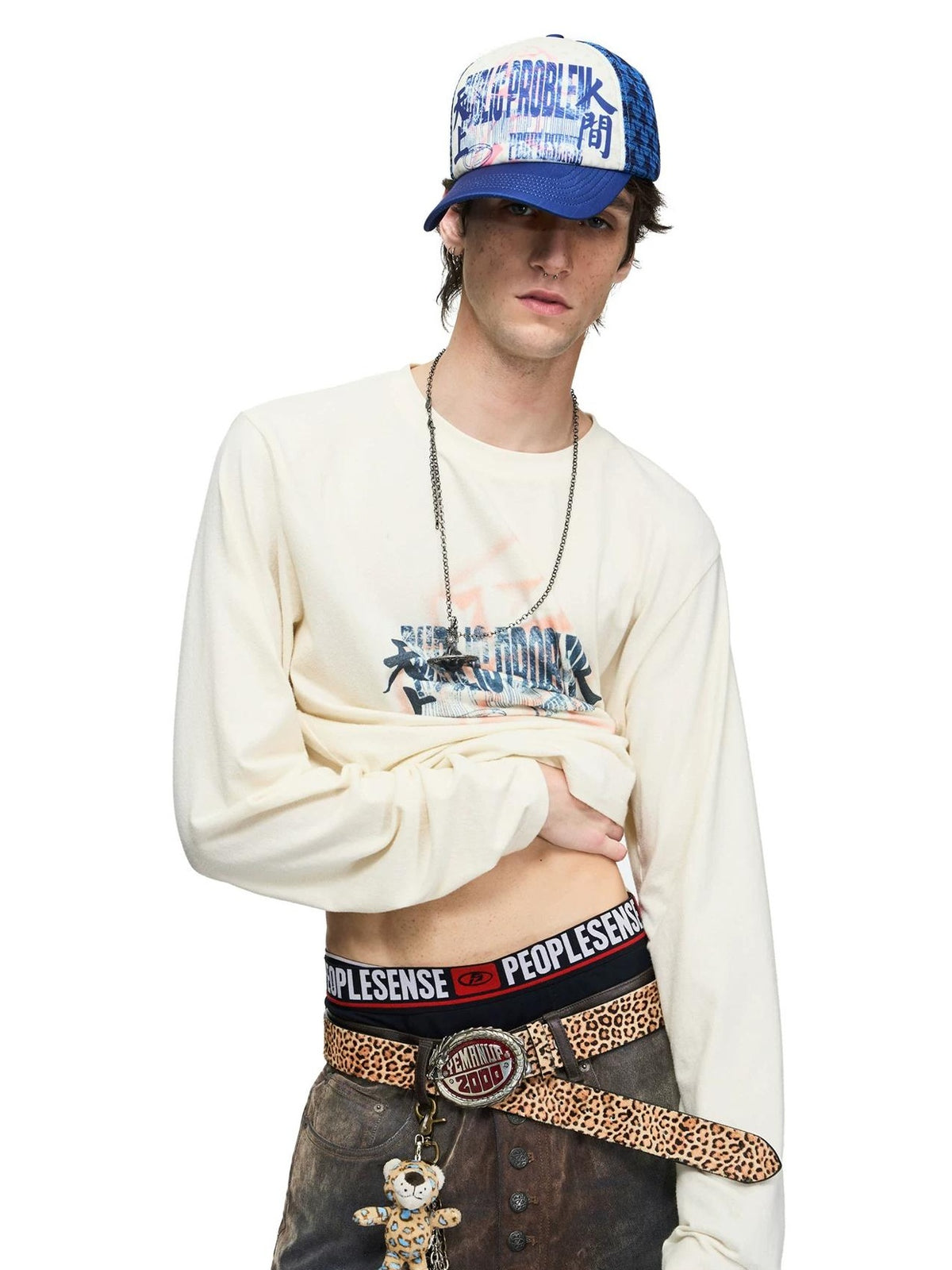 PEOPLESENSE Distressed Gradient Print Long Sleeve Tee - front hem detail