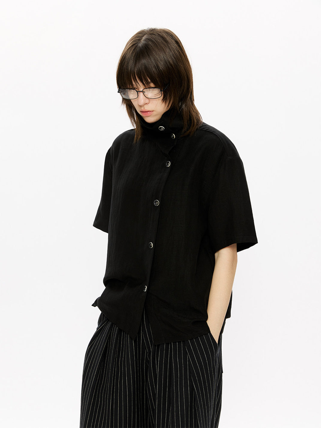 KREATE Asymmetric Placket Stand Collar Convertible Short Sleeve Shirt - view 2