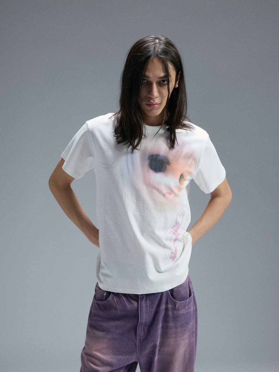 PAIKI Girl Portrait Graphic T-Shirt - view 3