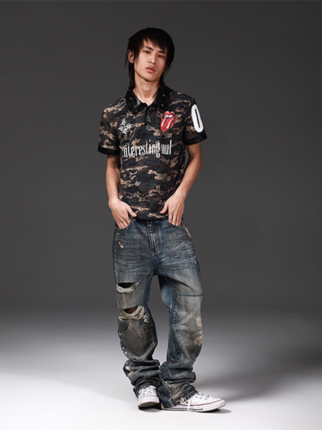 DETW Silver Hot Stamping Tongue Graphic Leather Spliced Rivet Polo T-Shirt - view 3