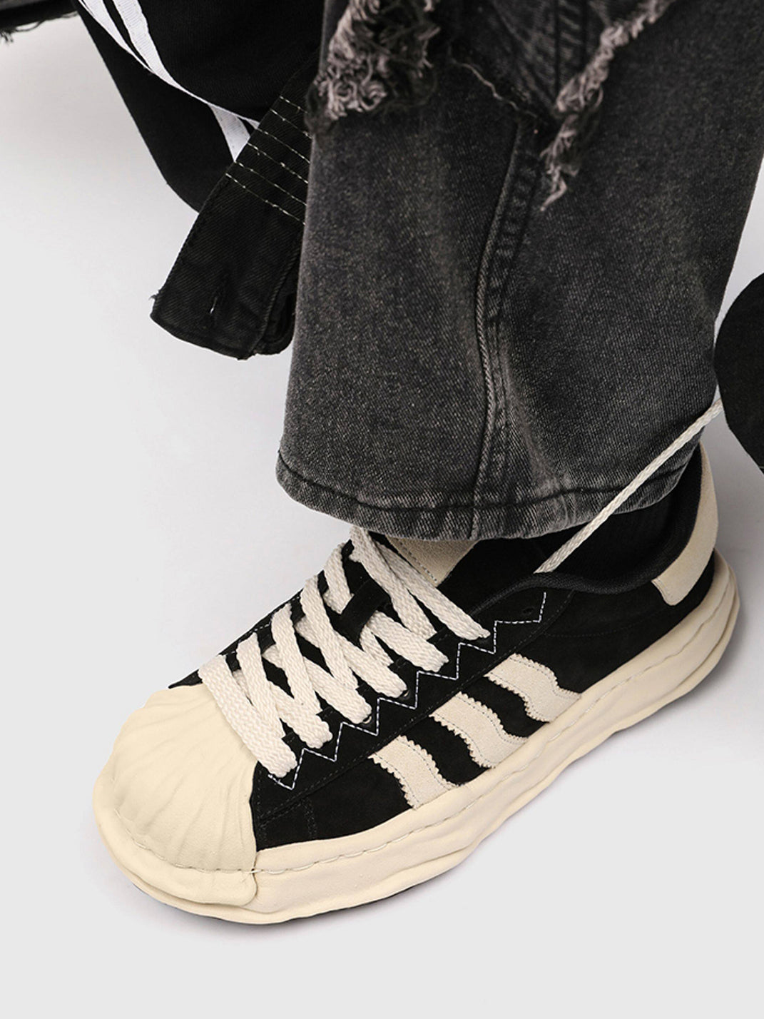 FGMM Three-Stripe Shell-Toe Platform Shoes - view 3