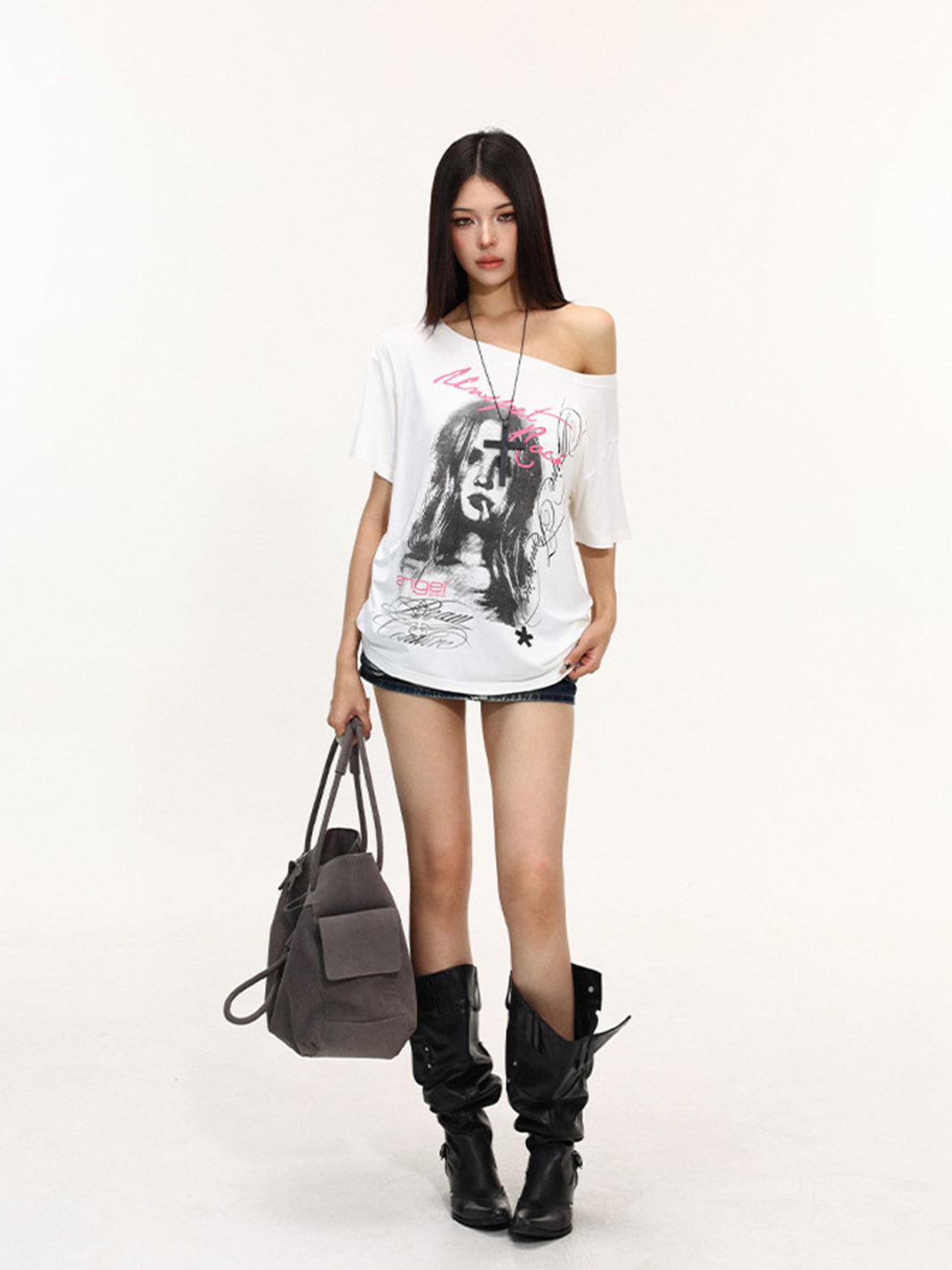 BIGGOLD Portrait Print Off-Shoulder T-Shirt - view 5