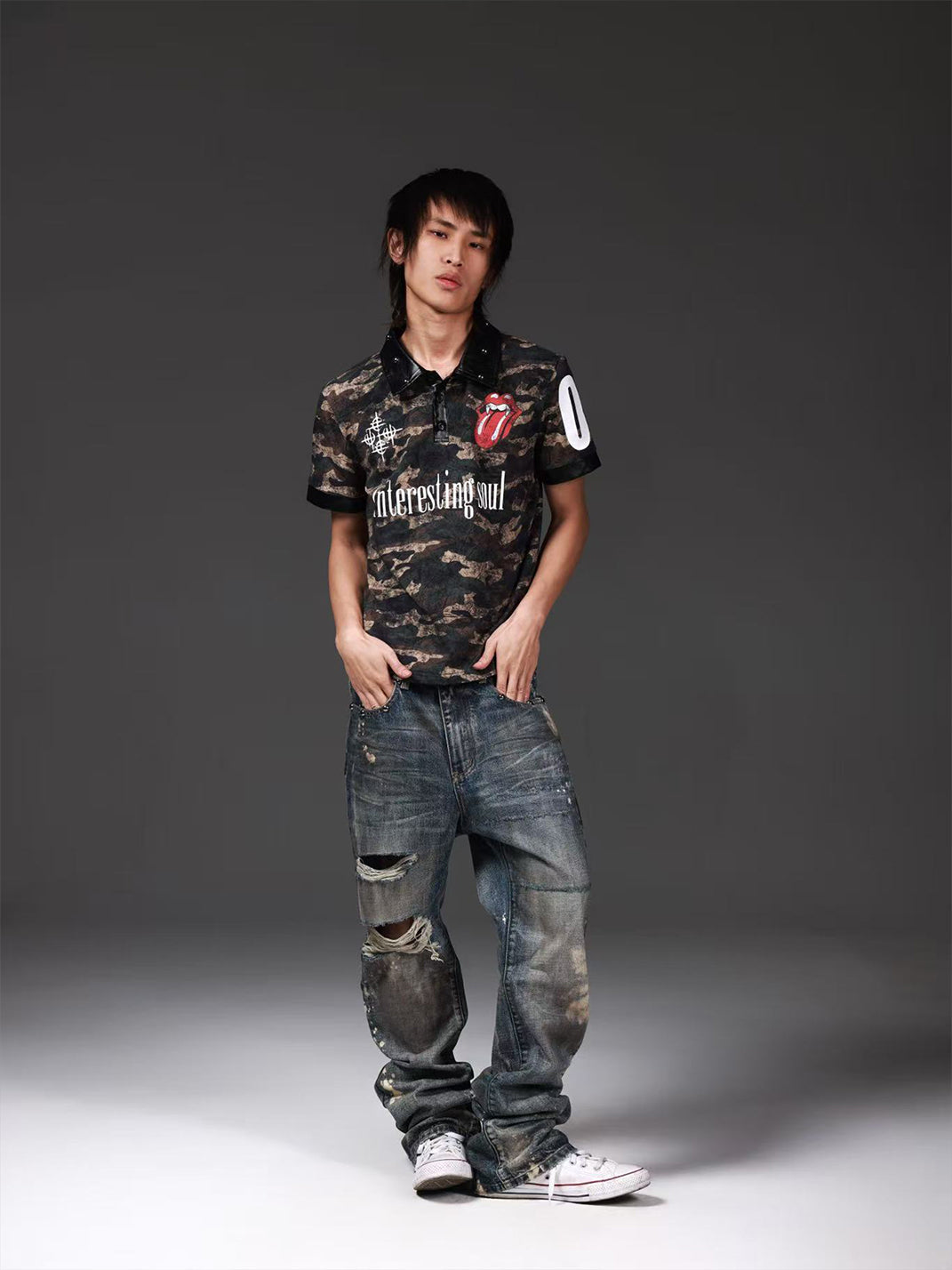 DETW Silver Hot Stamping Tongue Graphic Leather Spliced Rivet Polo T-Shirt - view 5