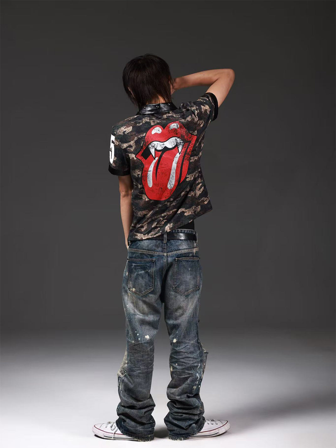 DETW Silver Hot Stamping Tongue Graphic Leather Spliced Rivet Polo T-Shirt - view 6