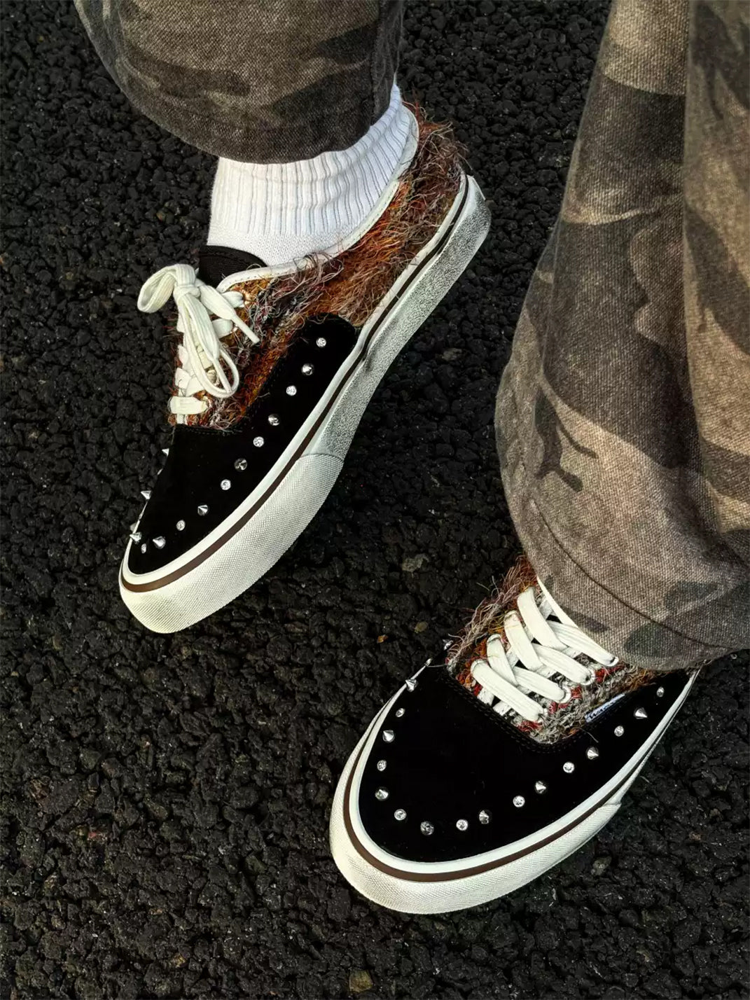 ZDZZFT Studded Rhinestone Mohair Punk Distressed Low-Cut Sneakers - view 8