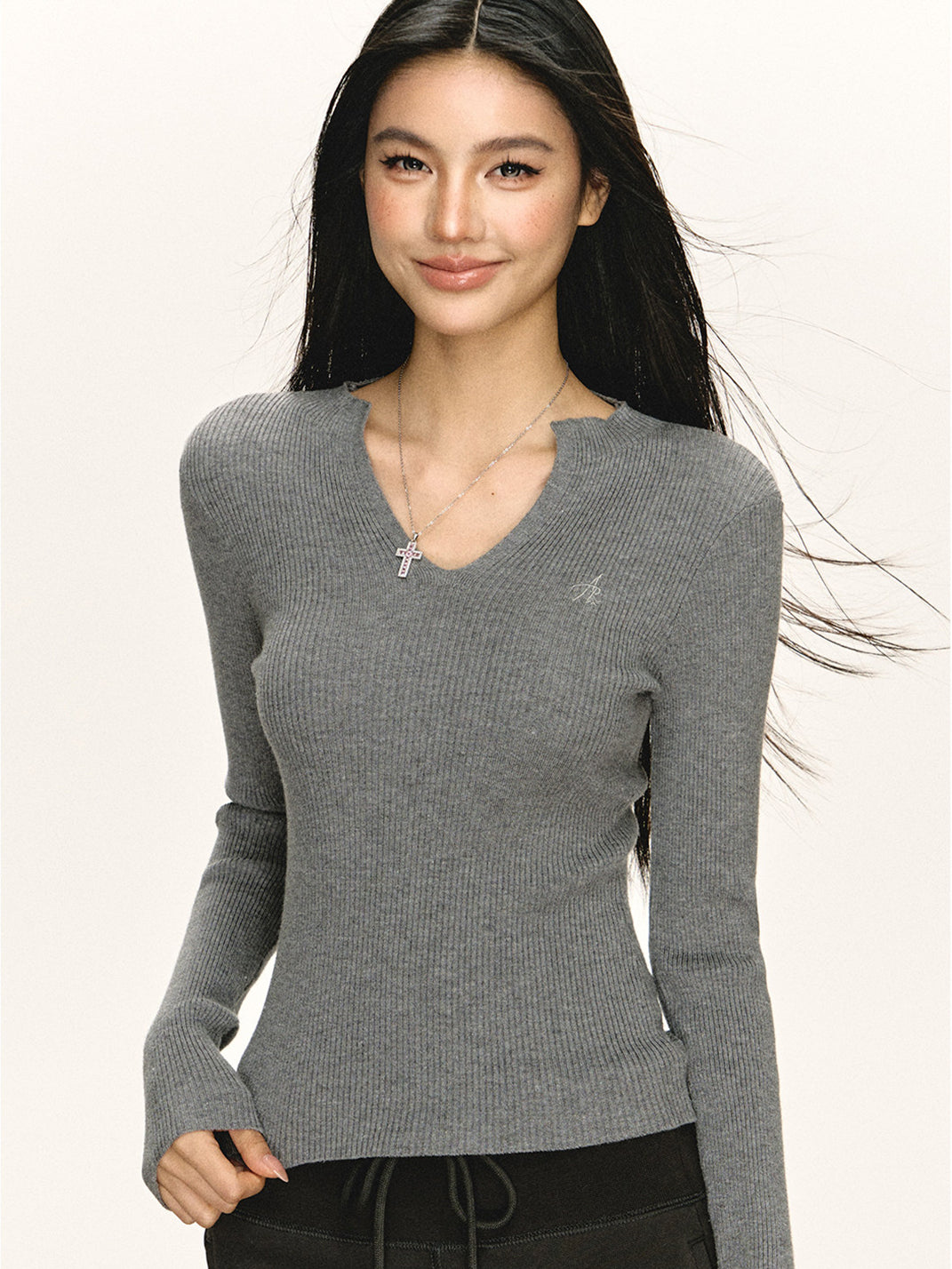 ARISEISM Retro V-Neck Slim-Fit Long-Sleeve Top - view 8