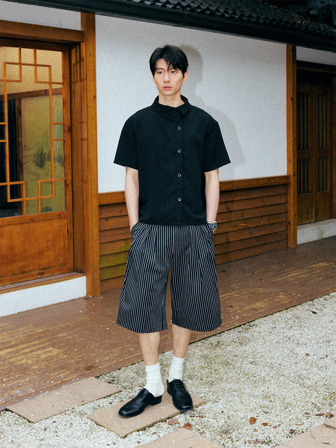 KREATE Asymmetric Placket Stand Collar Convertible Short Sleeve Shirt - view 9