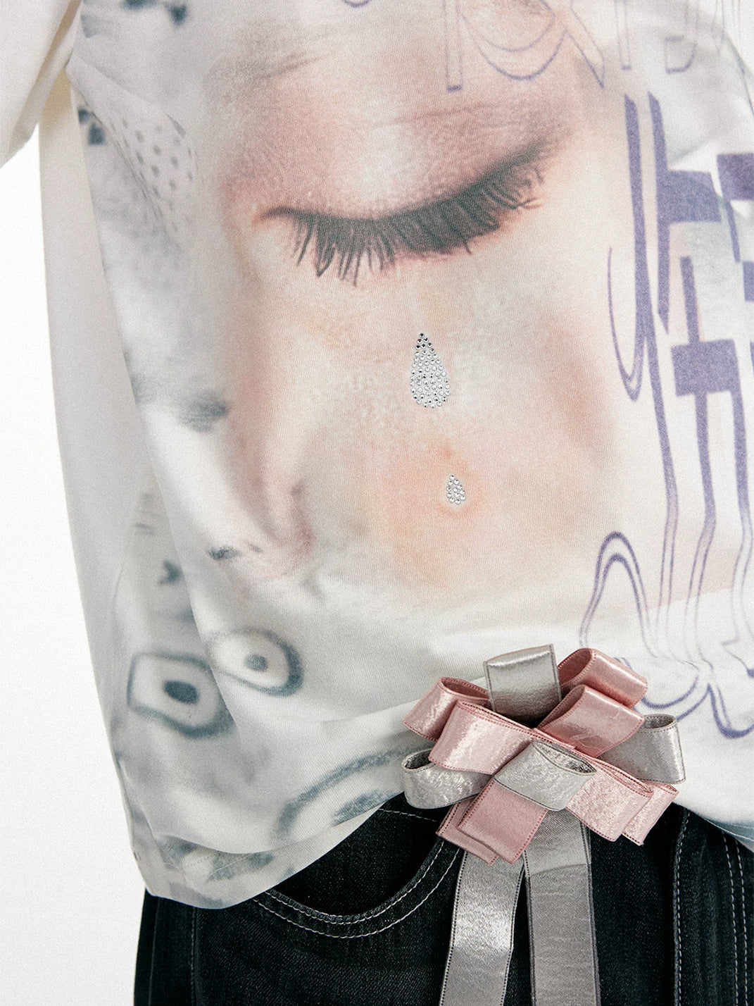 WM Relaxed Fit Rhinestone Graphic T-Shirt - view 9