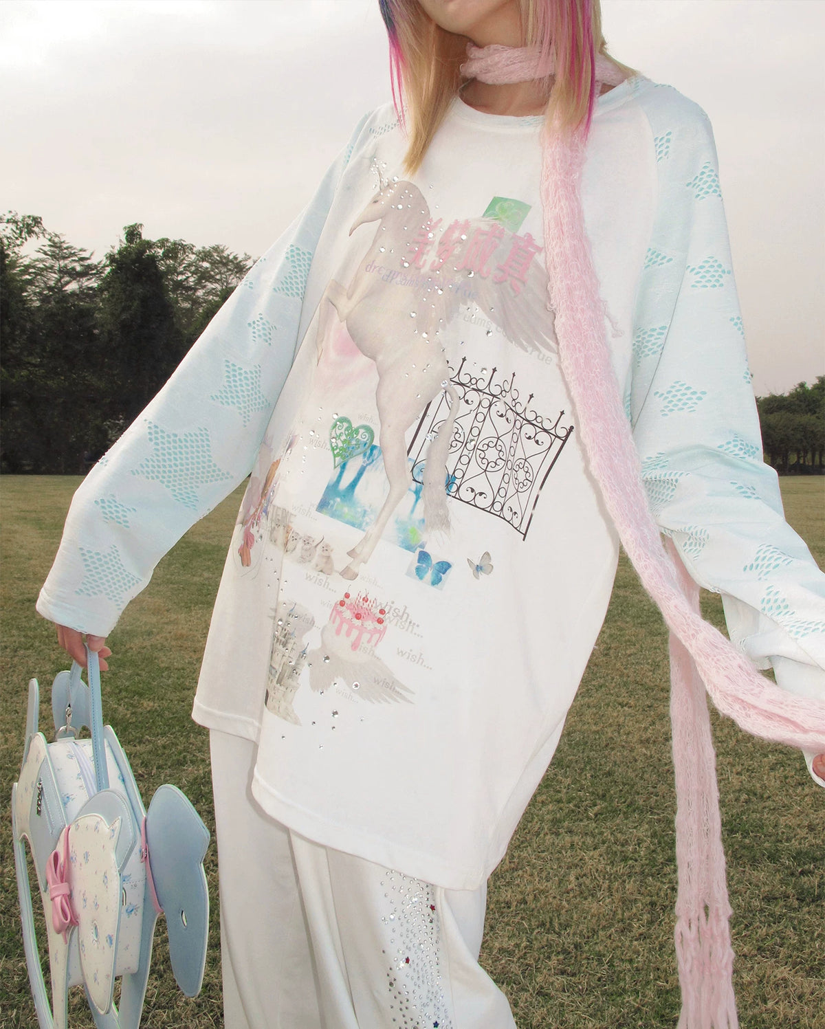 CFIERCE Dream Come True Unicorn Raglan Top - white unicorn raglan top print and mint sleeves close view