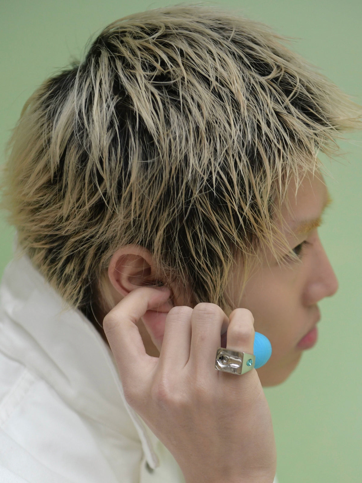 USIC water-squirting ring and blue bulb, product or on-hand view