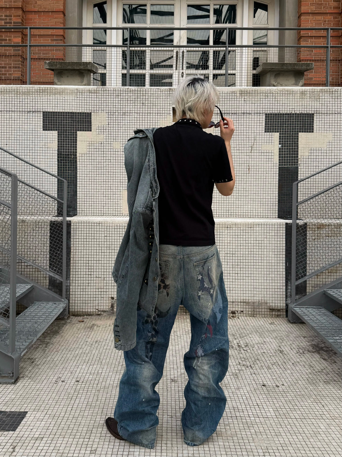 Leopard Star Flag Print Ripped Baggy Jeans - Back lifestyle