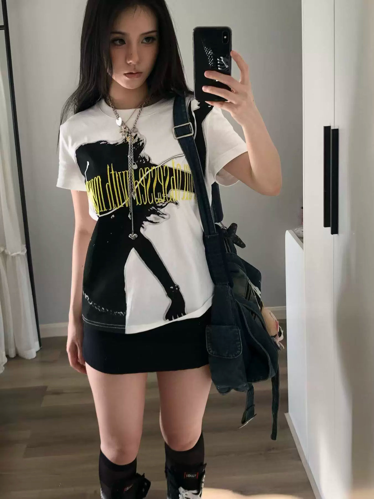 DETW Music Portrait Graphic T-Shirt - White T-shirt mirror styling
