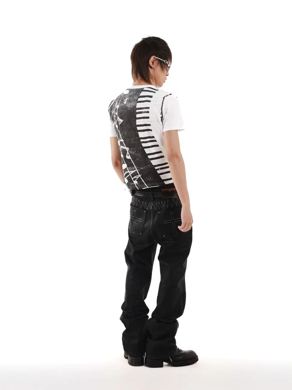 DETW Rhinestone Music Note Print T-Shirt - White piano-key print back side