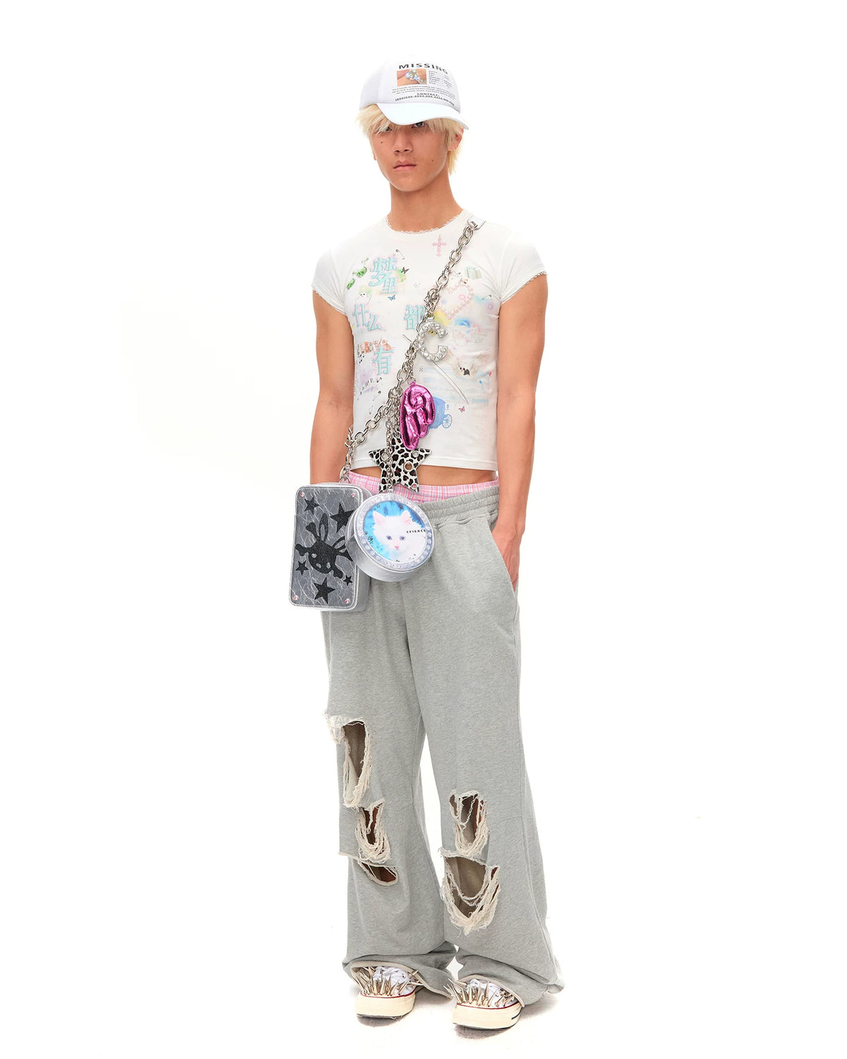 CFIERCE Dream Collage Lace-Trim Graphic T-Shirt - view 15