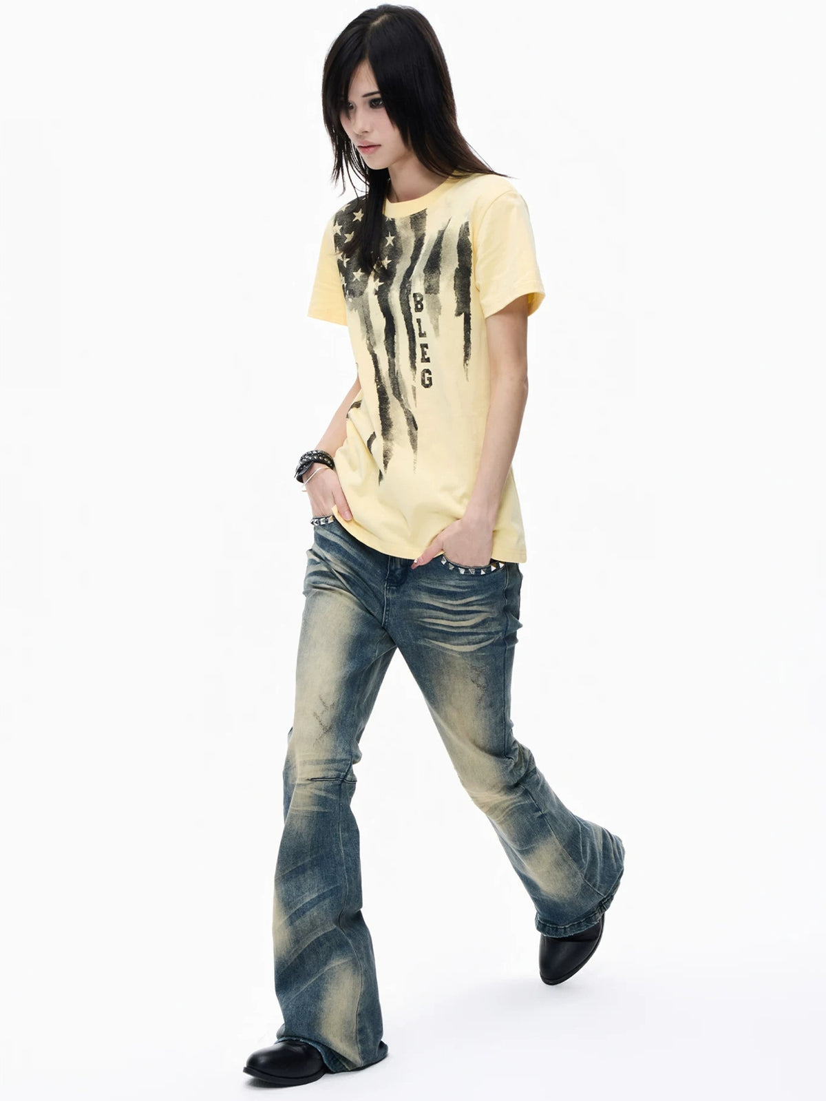 Lightinus Studded Snakeskin Pocket Flare Jeans - model look