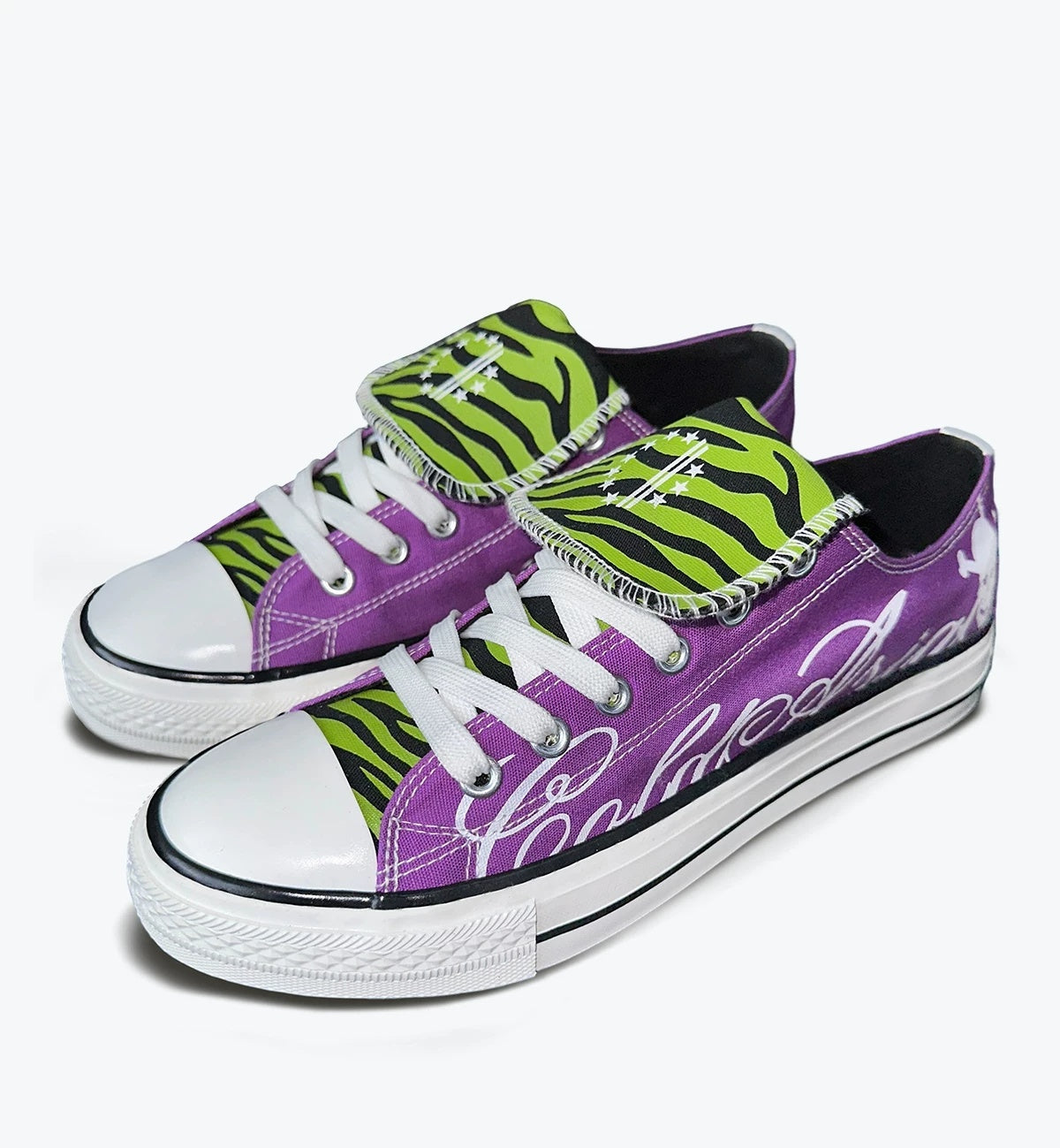 Zebra Tongue Script Skull Low-Top Canvas Sneakers - Purple front three-quarter view