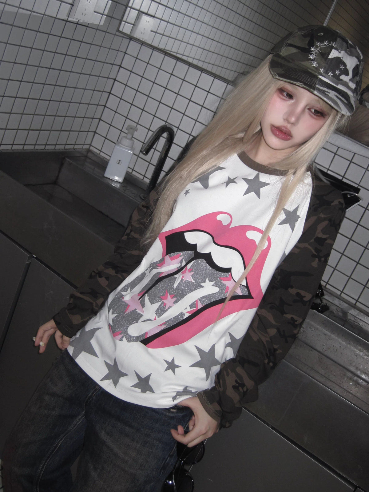 NumbAsia Star Tongue Graphic Raglan Top - 页面展示主图_3