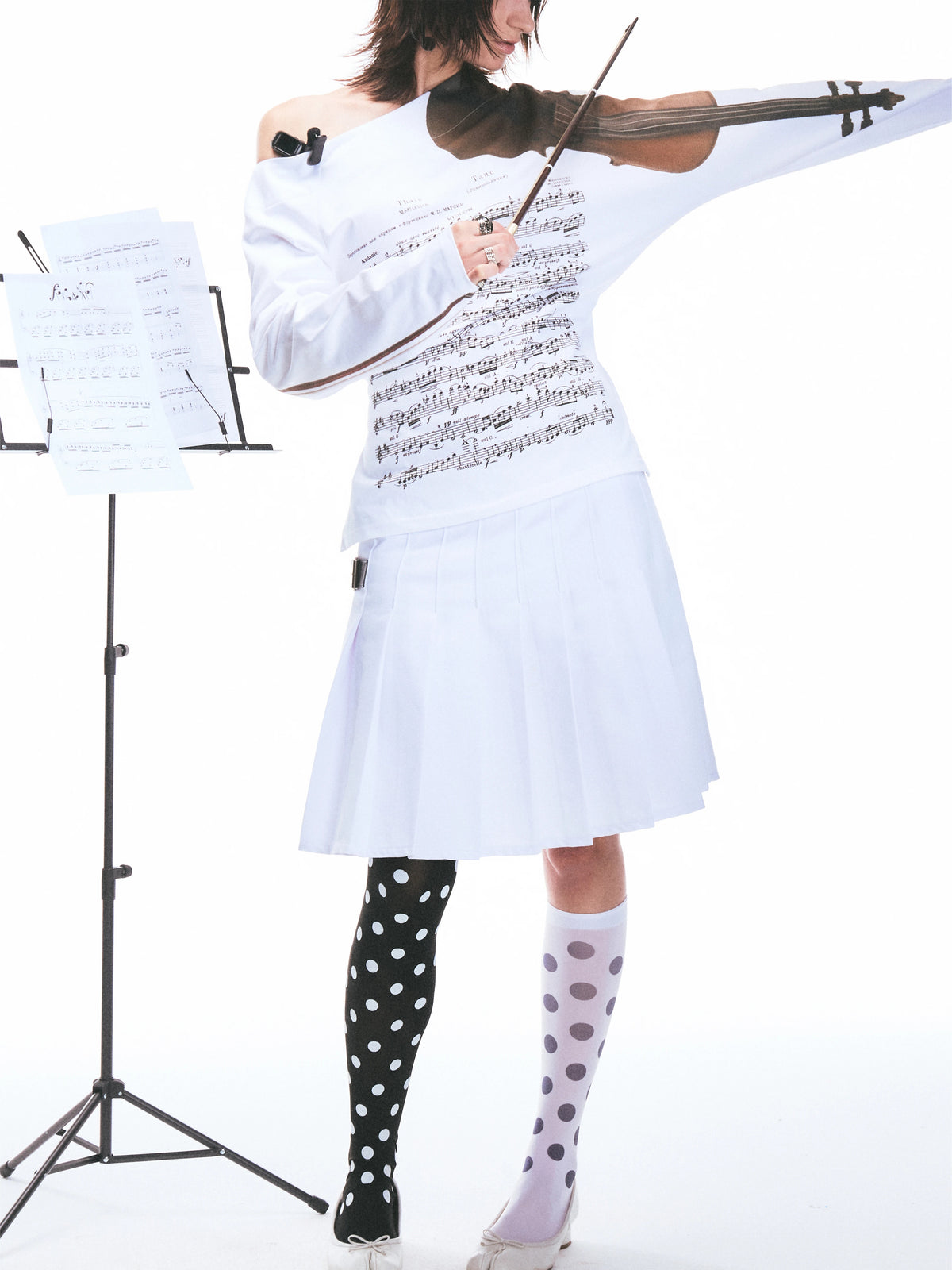 Fruitanari white violin print top on model