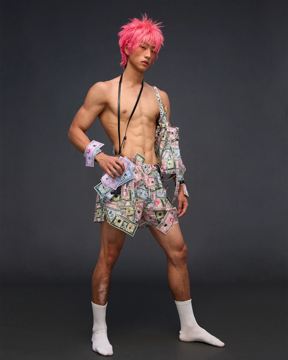 CFIERCE Banknote Print Long Wallet - styling view 5