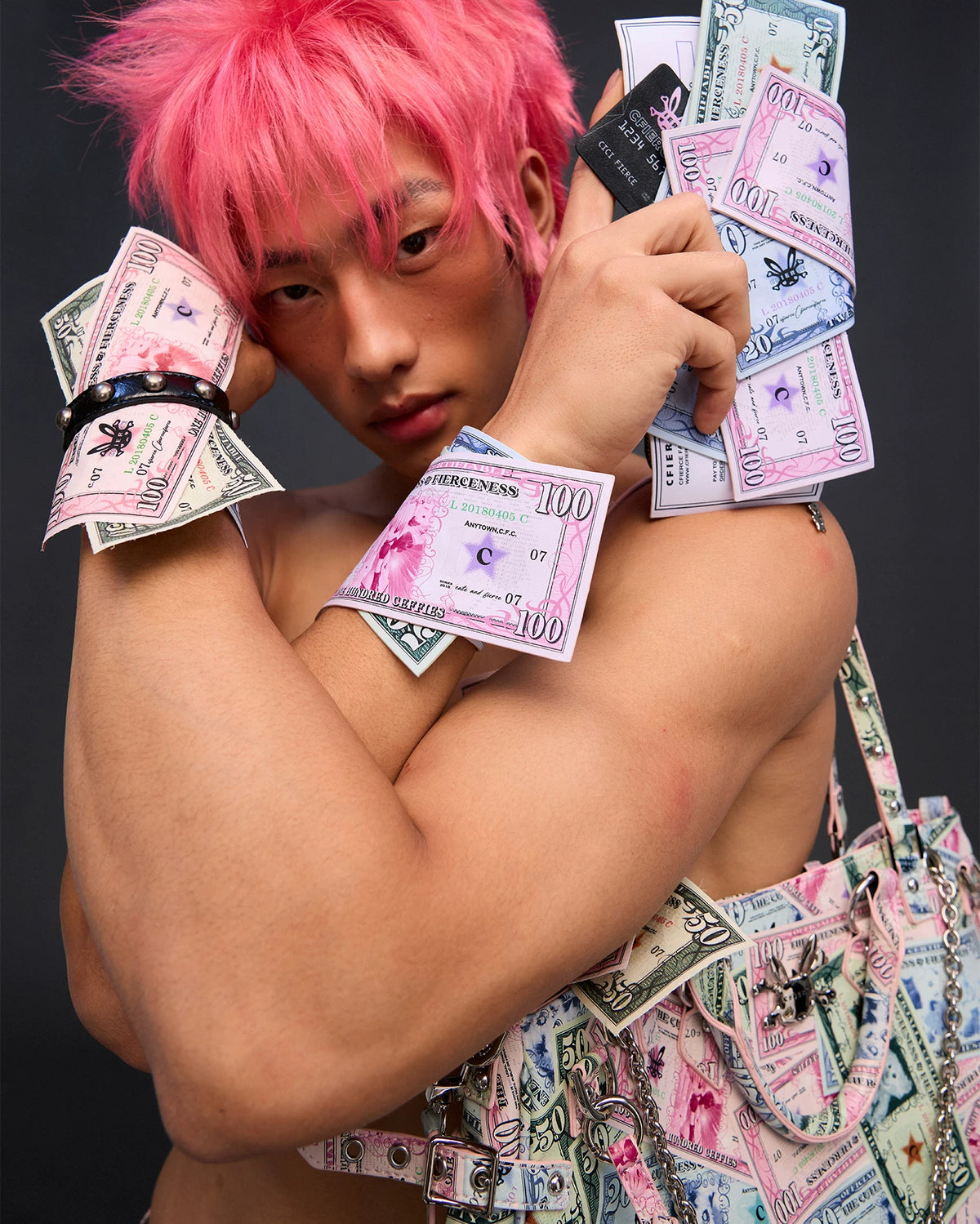 CFIERCE Banknote Print Long Wallet - styling view 6