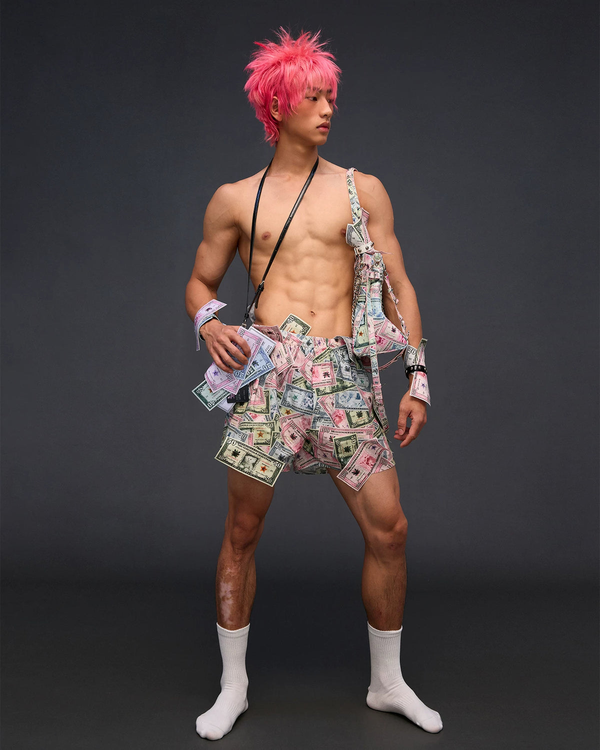 CFIERCE Banknote Print Long Wallet - styling view 13