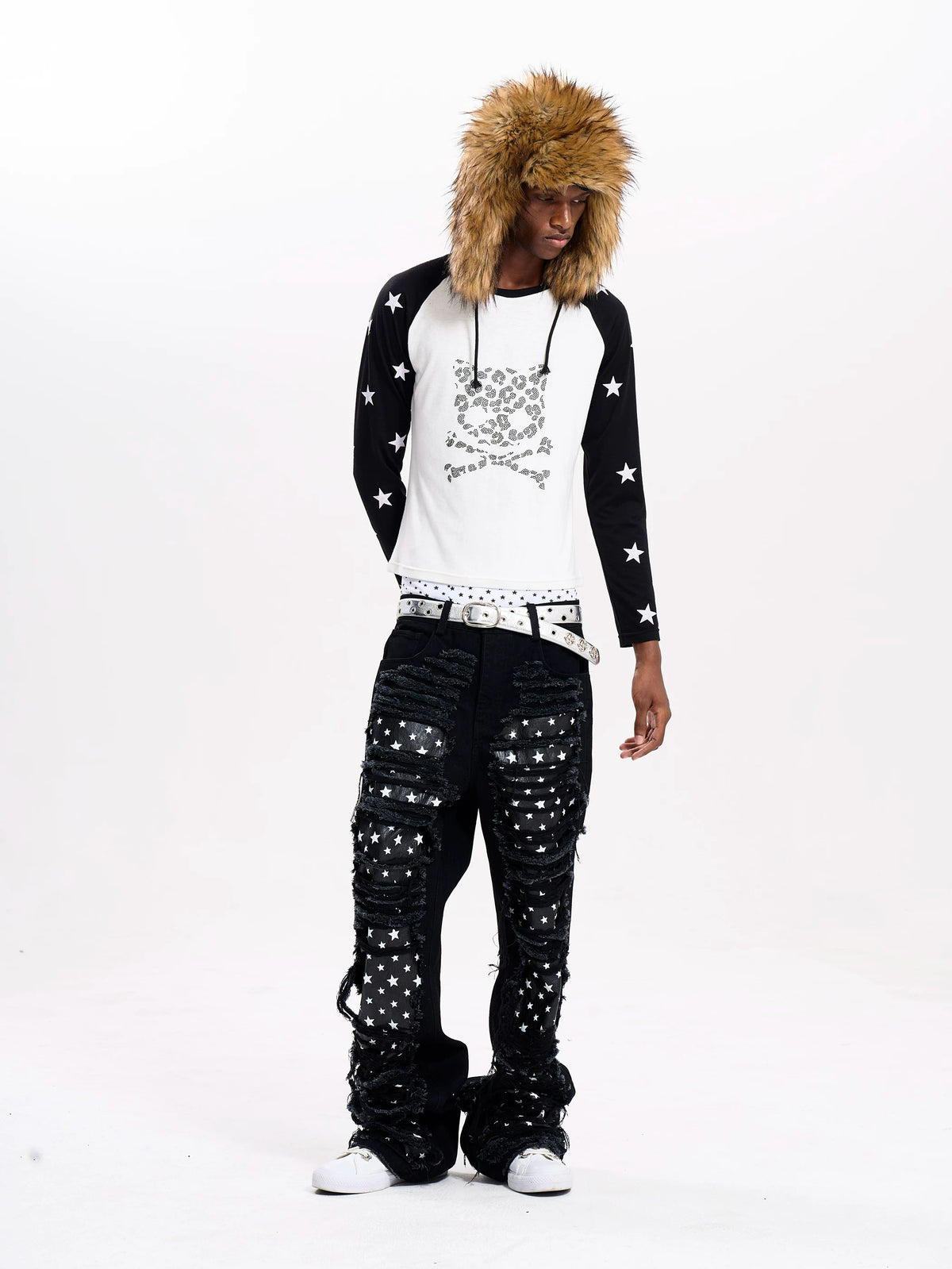 Fourth3ex Rhinestone Skull Cat Raglan Long Sleeve Tee - White full-length outfit