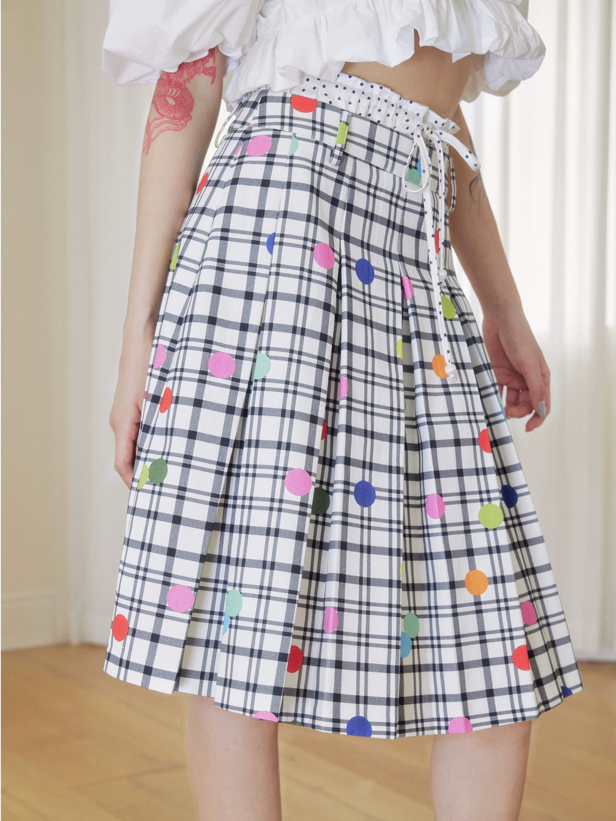BeatleLady Plaid & Polka Dot Pleated Skirt - White plaid and multicolored dots - modeled styling