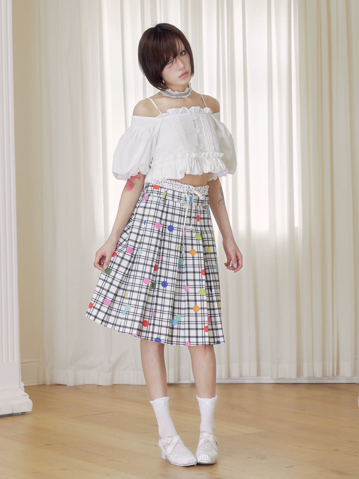 BeatleLady Plaid & Polka Dot Pleated Skirt - White plaid and multicolored dots - modeled styling