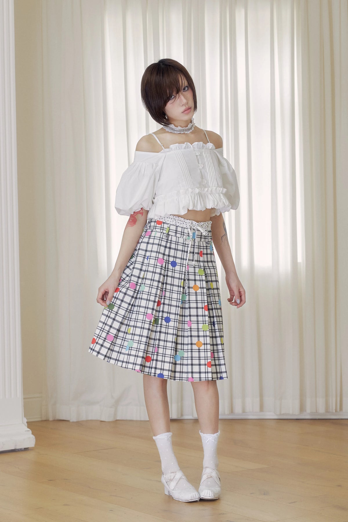 BeatleLady Plaid & Polka Dot Pleated Skirt - White plaid and multicolored dots - modeled styling