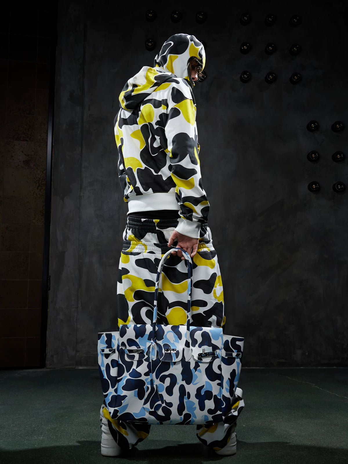 Camo Print Oversized Turn-Lock Tote Bag - view 5
