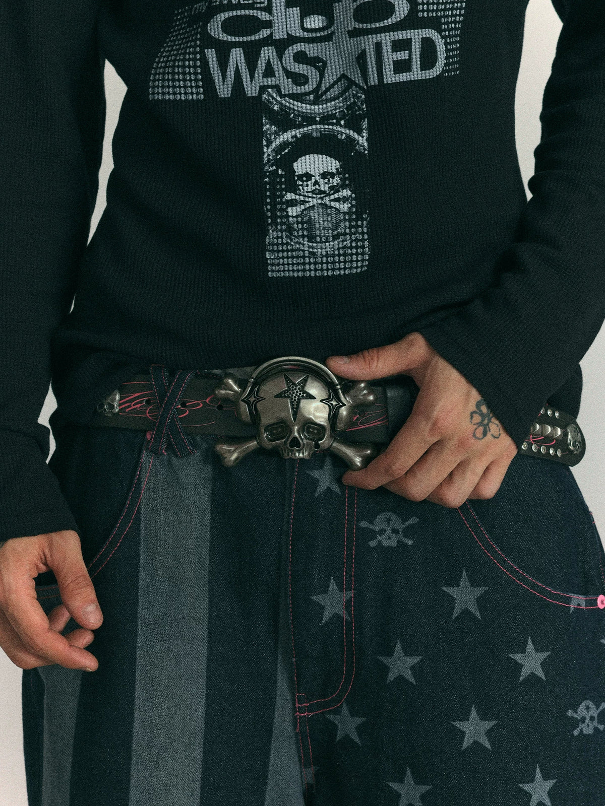 Wasted Skull Buckle Studded Leather Belt - black on model