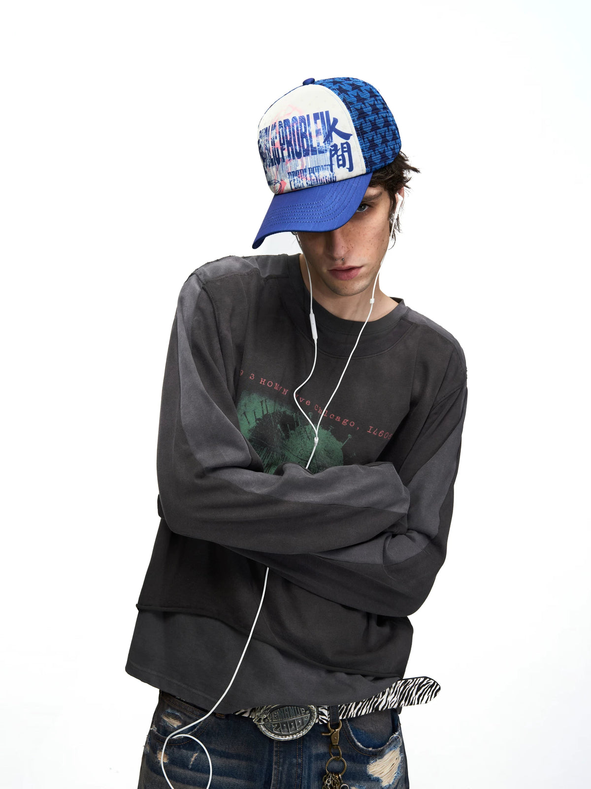PEOPLESENSE Star Print Mesh Trucker Cap - model look 3