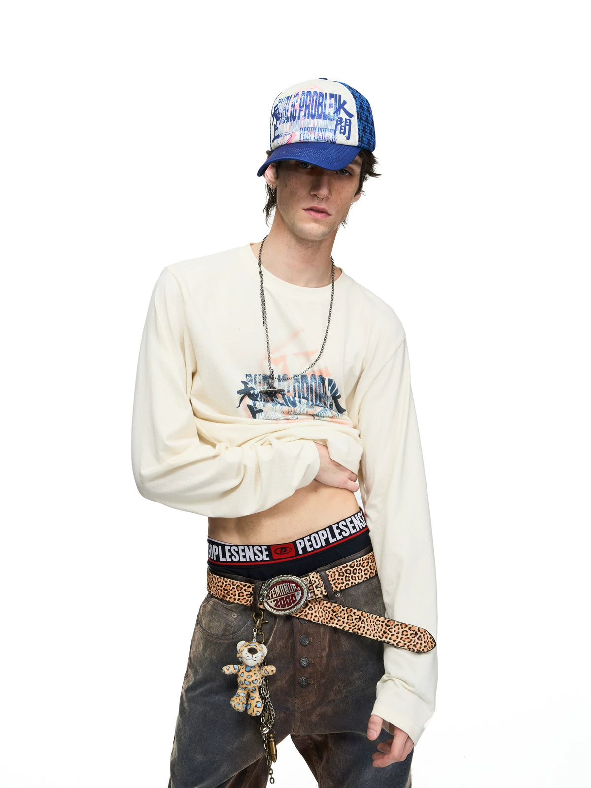 PEOPLESENSE Distressed Gradient Print Long Sleeve Tee - tucked hem front