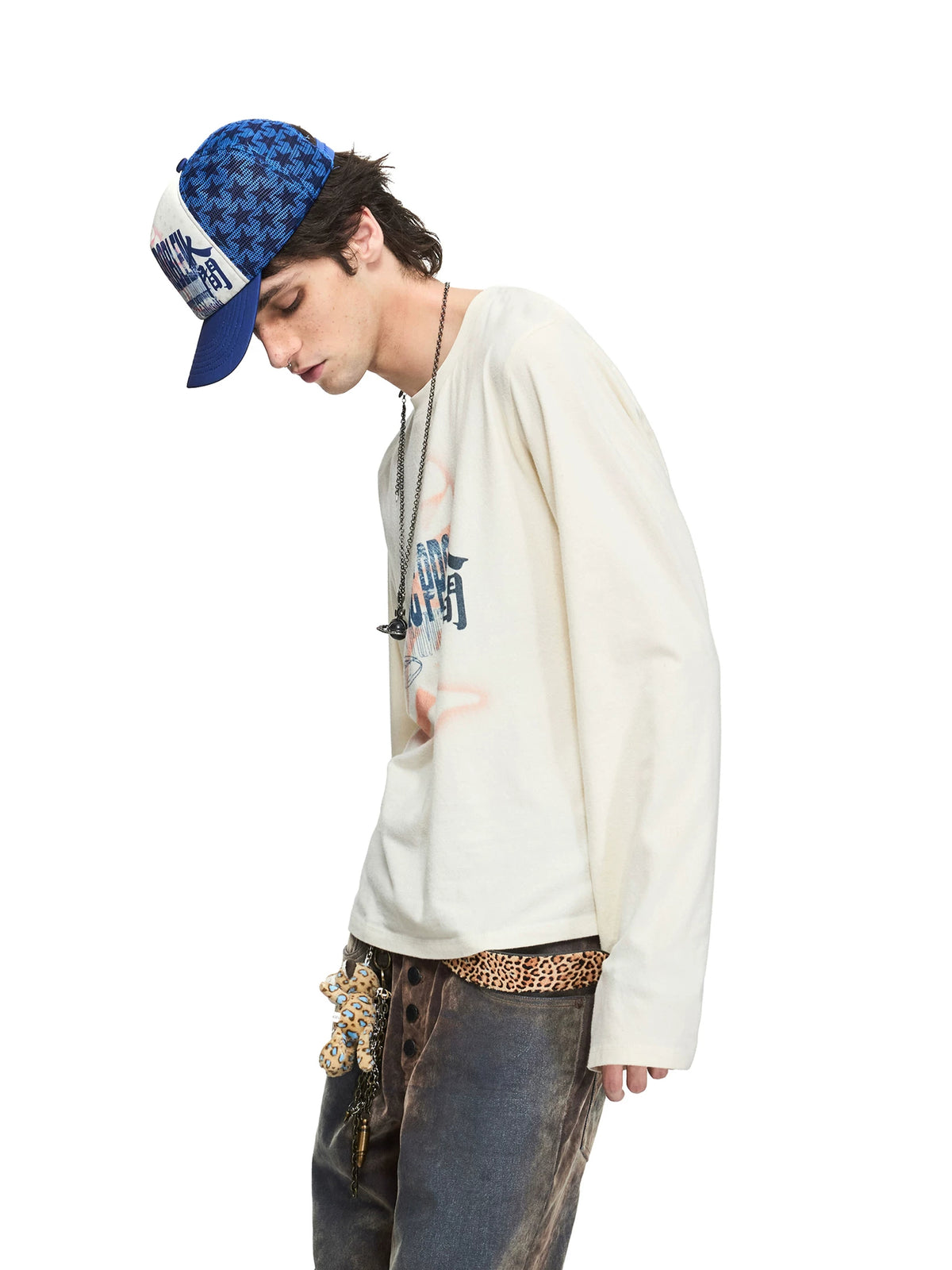 PEOPLESENSE Distressed Gradient Print Long Sleeve Tee - side view