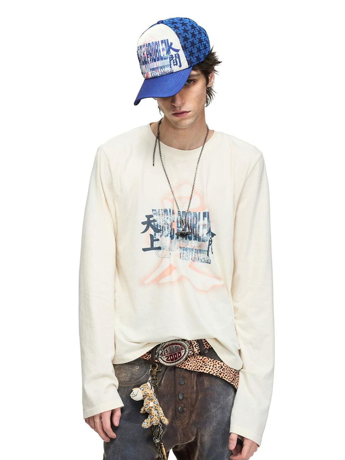 PEOPLESENSE Distressed Gradient Print Long Sleeve Tee - front close up