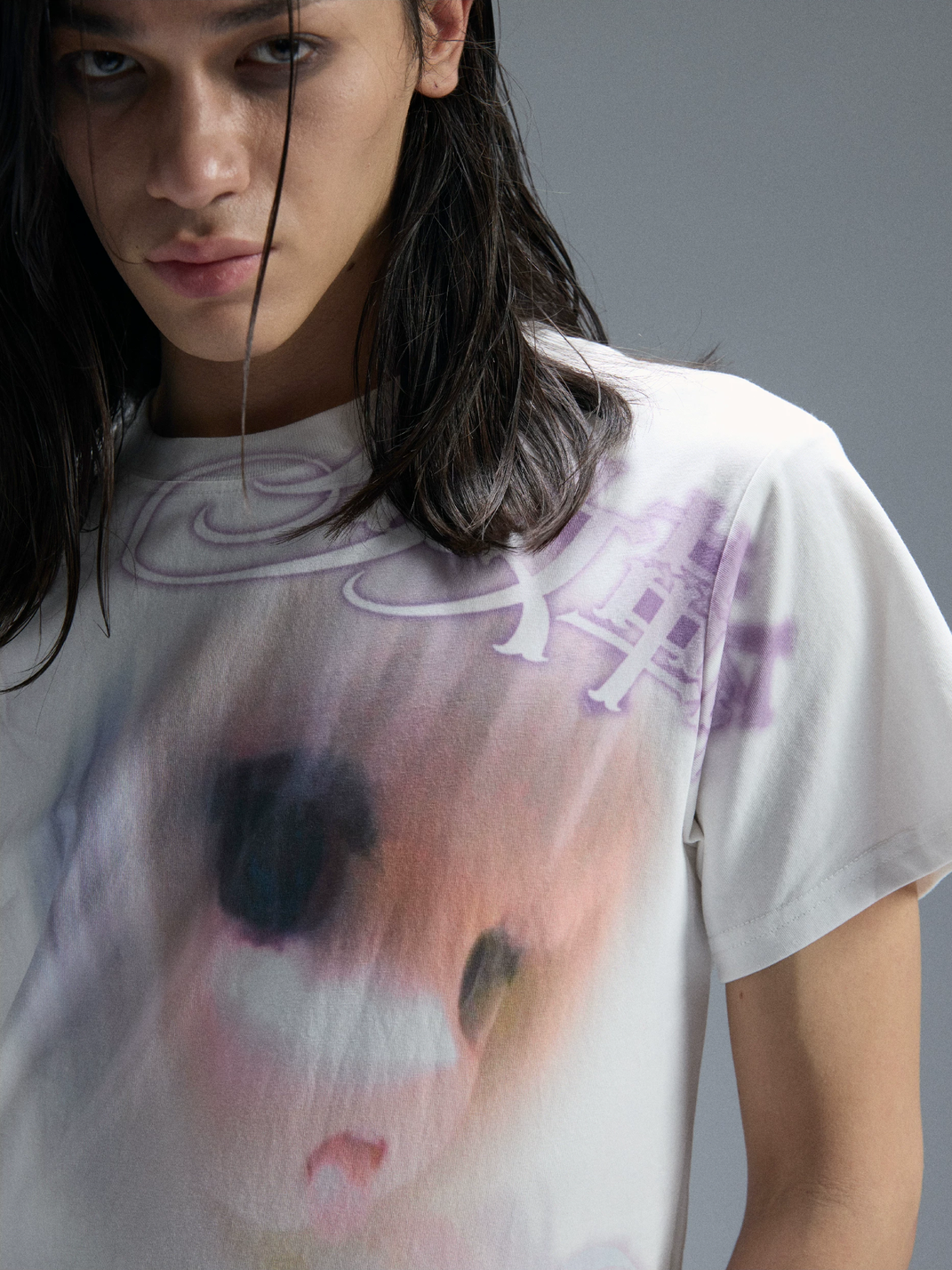 PAIKI Girl Portrait Graphic T-Shirt - view 13