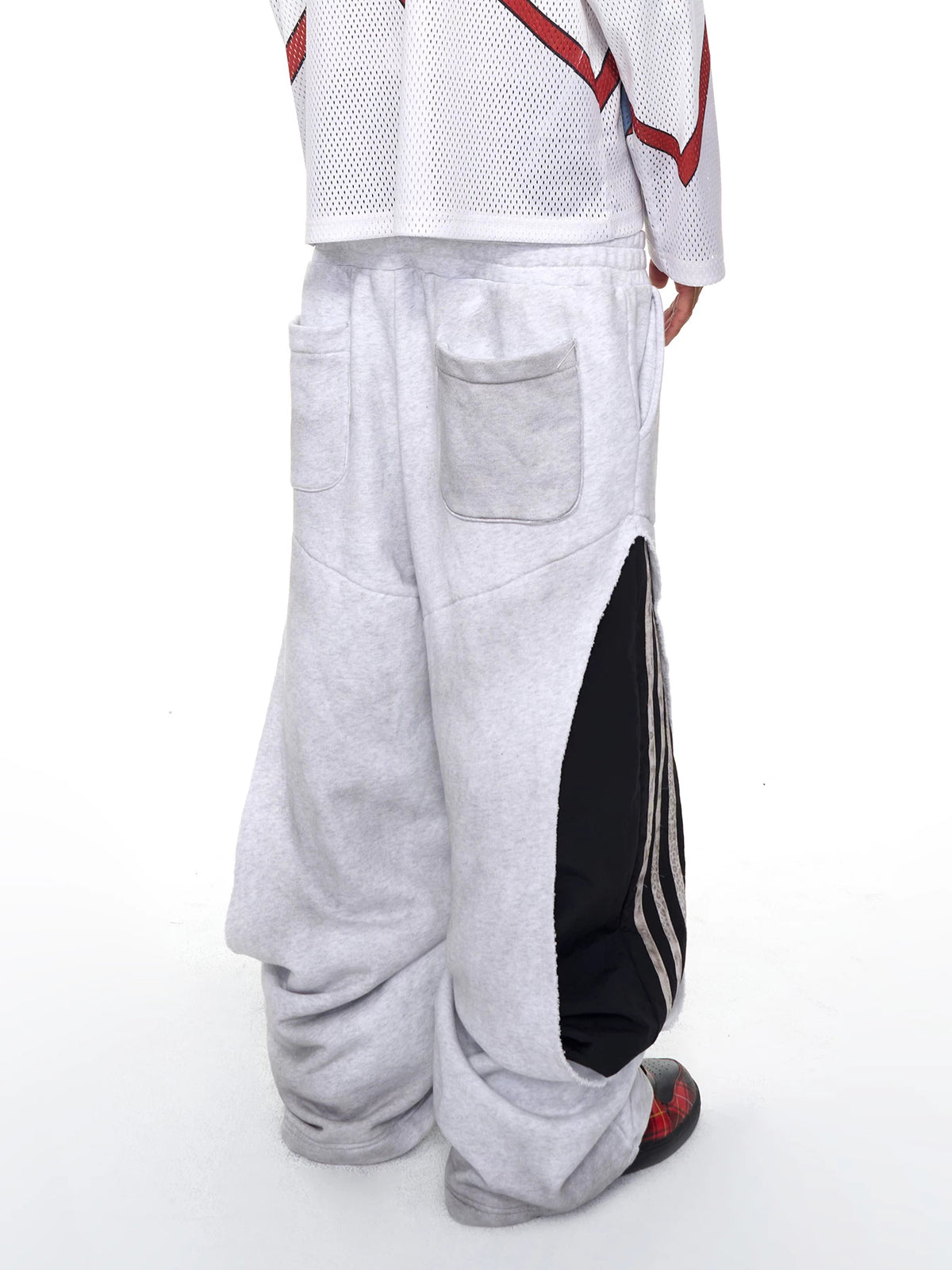 Fourth3ex Double Waistband Striped Wide Leg Sweatpants - White styling and details