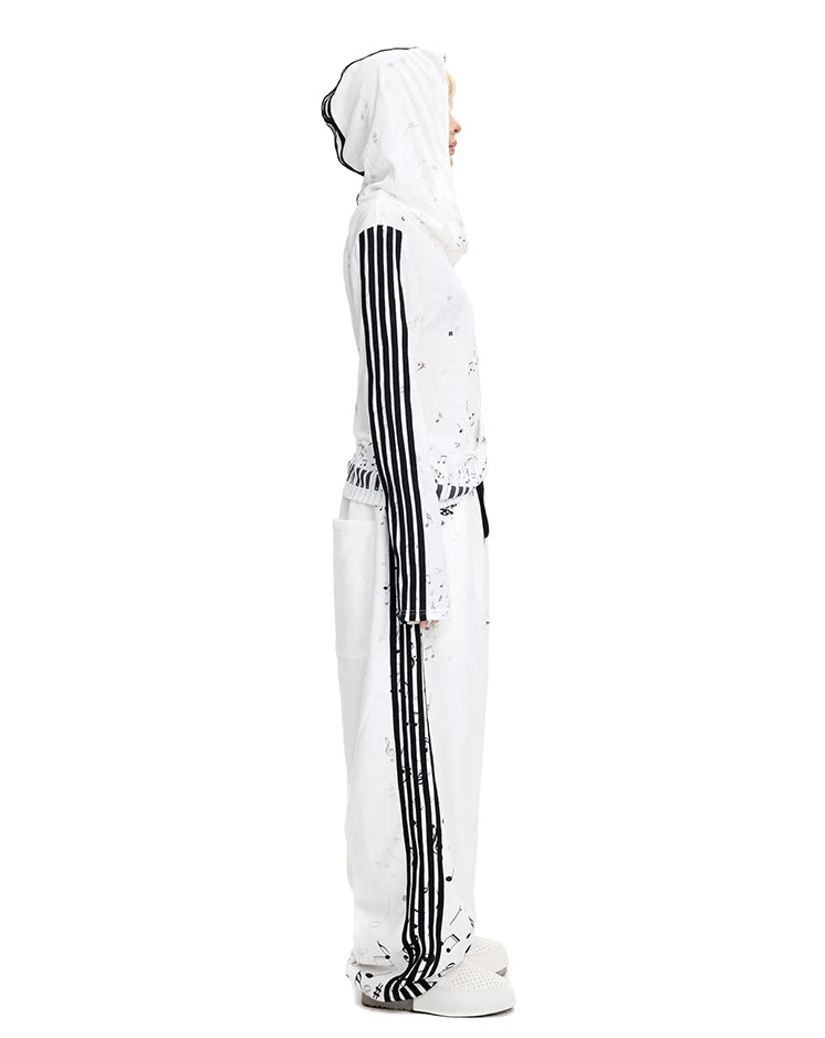 CFIERCE Music Staff Print Wide-Leg Sweatpants - white music staff sweatpants side silhouette