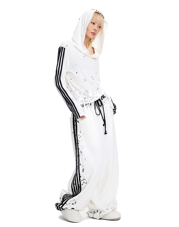 CFIERCE Music Staff Print Wide-Leg Sweatpants - white music staff sweatpants model angled side