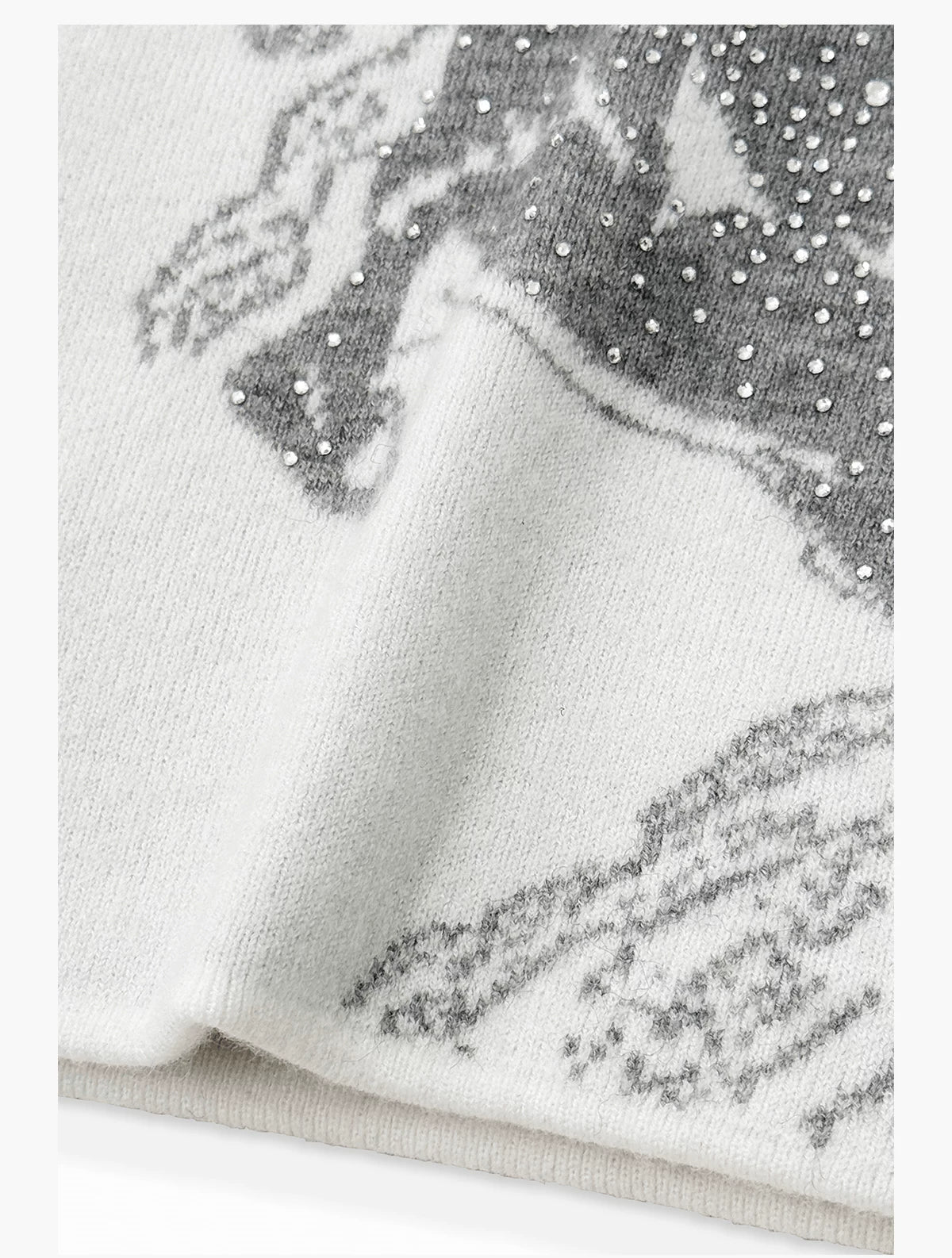 Bull & Pegasus Rhinestone Jacquard Beanie - White Pegasus rhinestone detail