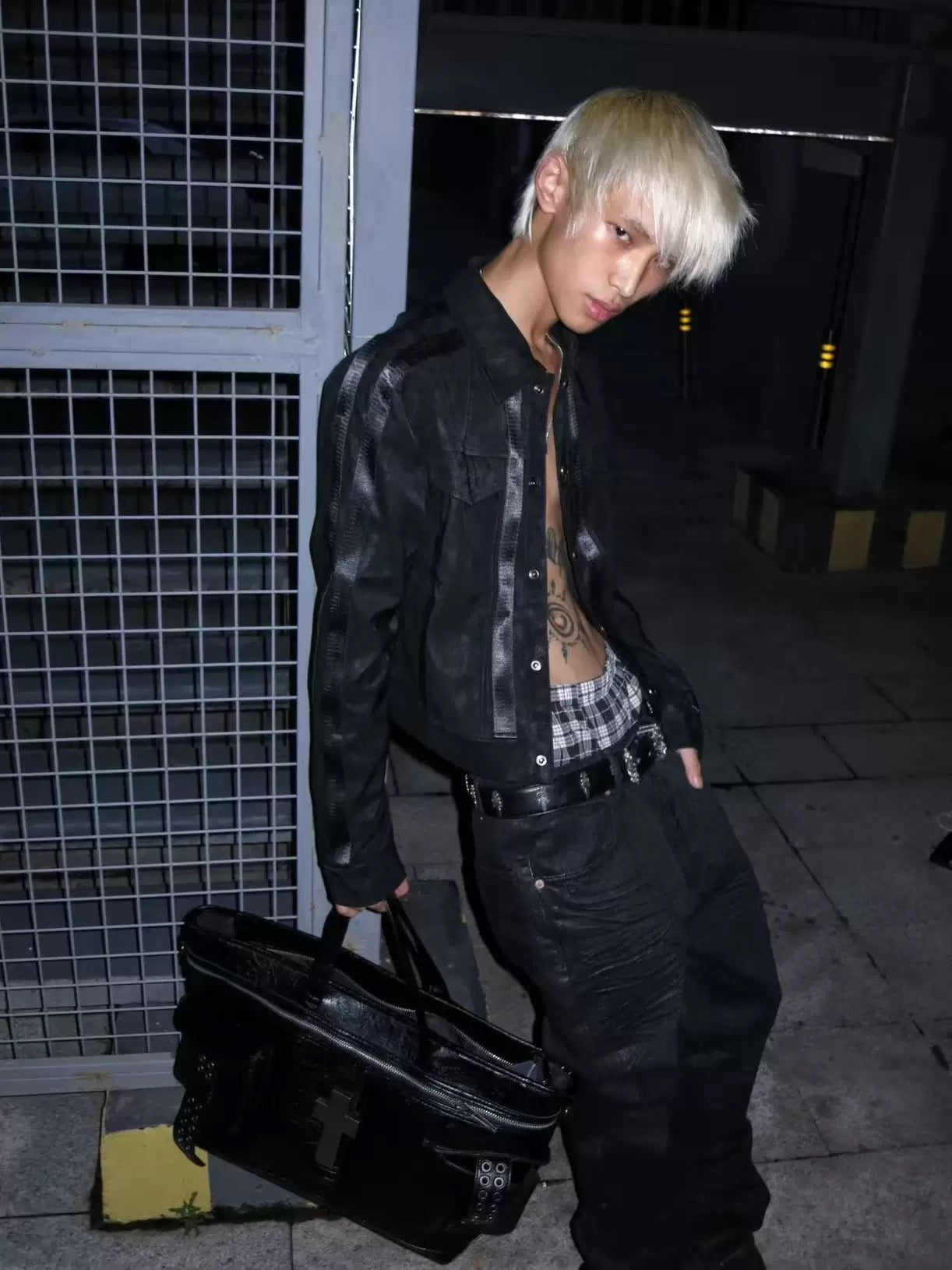 Vein Texture Silver Black Cropped Leather Jacket